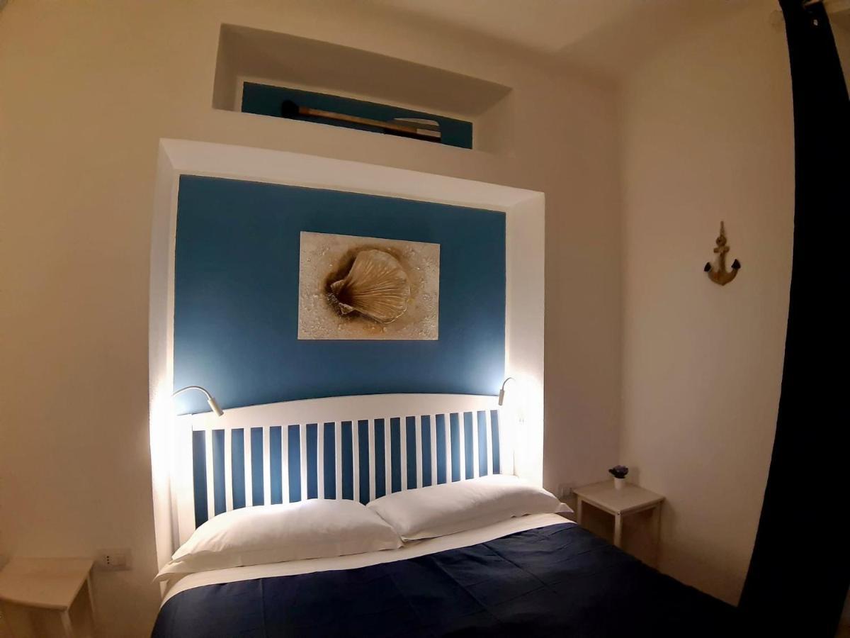 A Due Passi Da Bed and Breakfast Genua Buitenkant foto